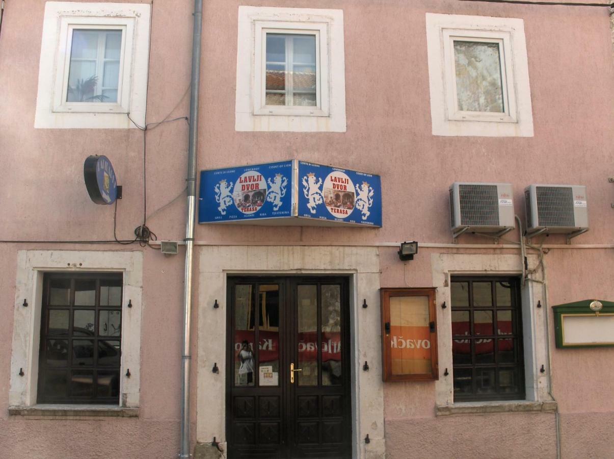 Room Petra In Centertown Senj  Exterior foto